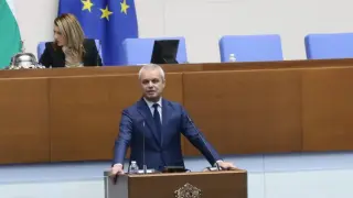 Костадинов: фирми отказват предизборна реклама заради риск от тежки санкции