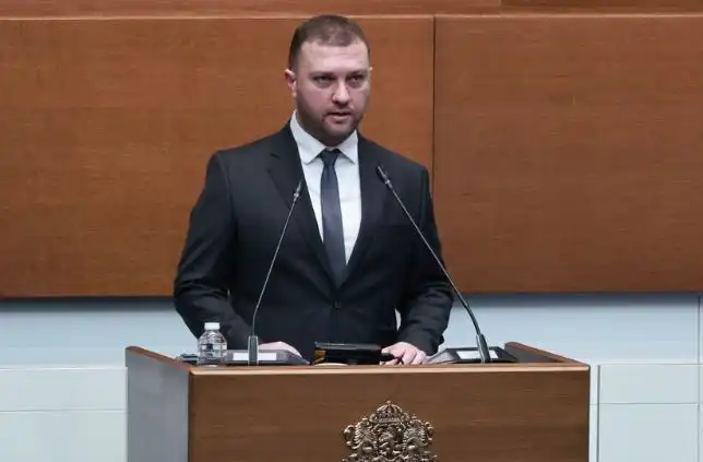 Депутат на АПС положи клетва и веднага напусна парламентарната група