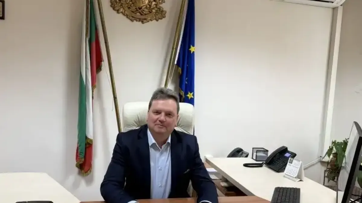 Нов областен управител заема поста незаконно?