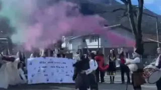 Традиции в сърцето: Тъпани и гайди просълзиха учителка във Враца Снимки