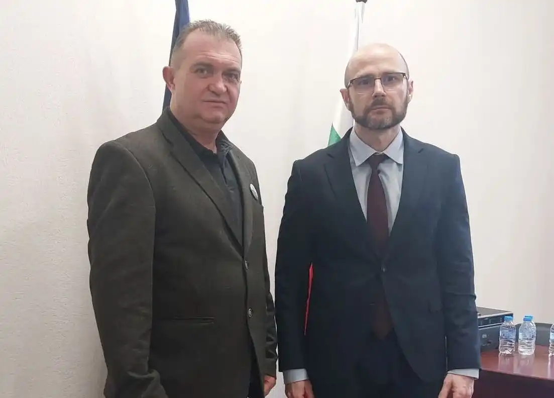 Цирковата шпицкоманда БОЕЦ