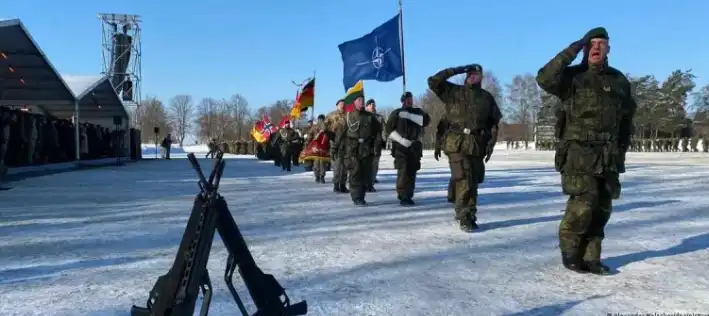 Нови правомощия! Бундестагът позволи на армията да сваля неизвестни дронове над Германия