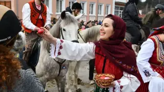 Тодоровден е! Черпят над 50 любими имена, спазват се древни обичаи