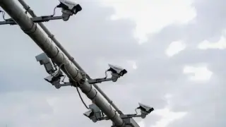 Отлагат двойното поскъпване на тол таксите за камиони и автобуси