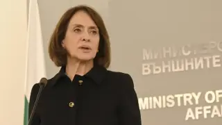 Кризисният щаб на България към всички с прекратен полет: Моля, не притеснявайте министрите!