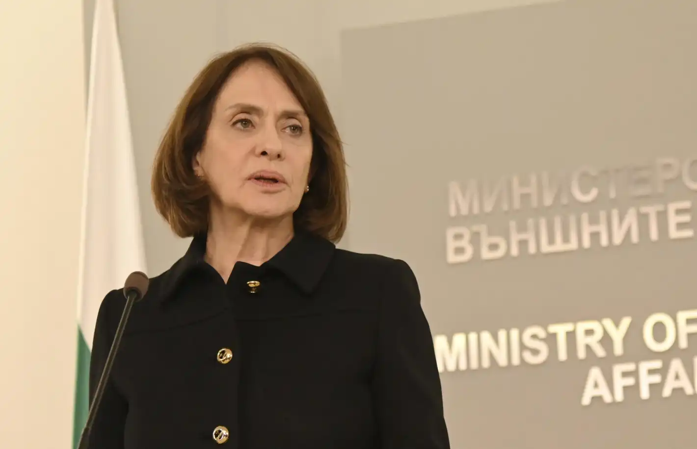 Кризисният щаб на България към всички с прекратен полет: Моля, не притеснявайте министрите!
