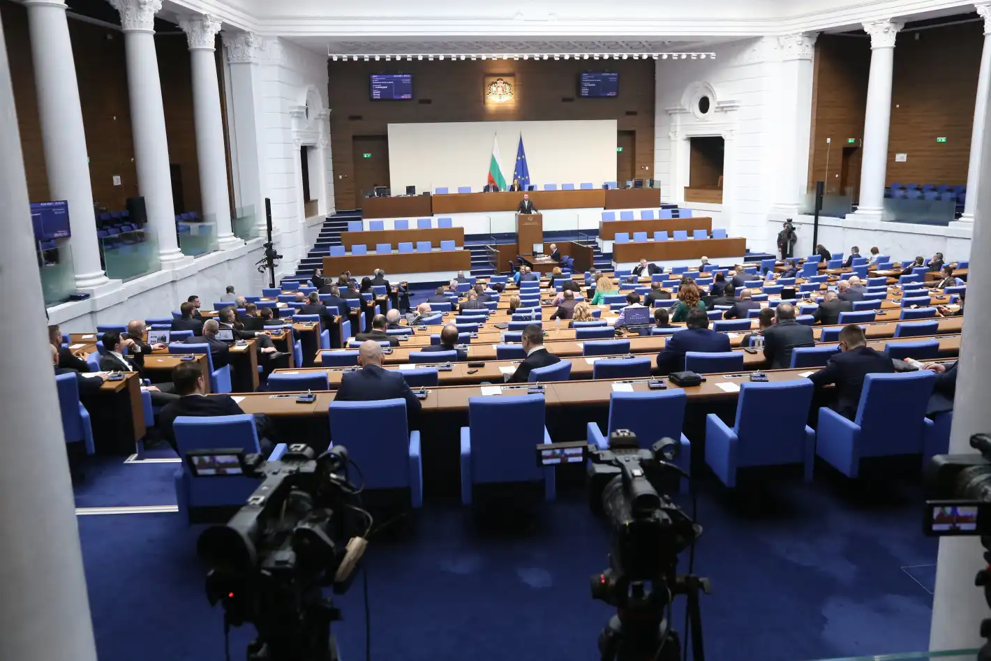 Извънредното заседание на НС за Украйна пропадна заради кворум
