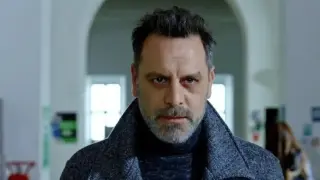 Озан Гювен: Актьорът с български корени, който не иска да бъде добър герой в лоша история