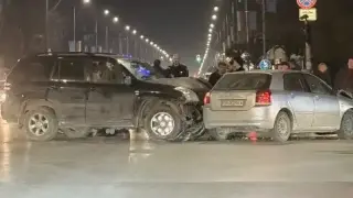 Само в БЛИЦ! Тежка катастрофа с джип на бул. „Ломско шосе“, в колата е имало и дете Снимка