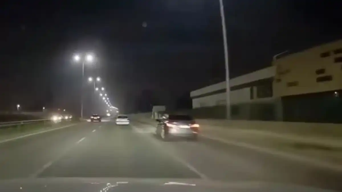 Опасно състезание на входа на Пловдив: Две коли хвърчат с безумна скорост
