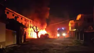Бизнесменът Пене плаче, лумна невиждана стихия, огнеборци къртят врати