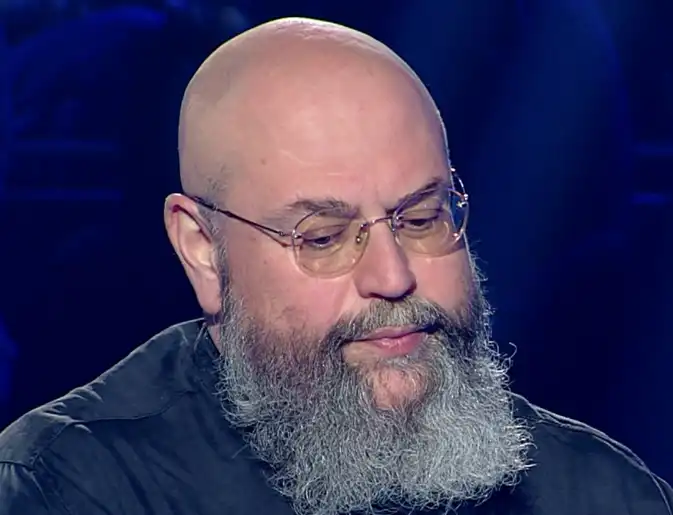 Поп свали картите пред Ники Кънчев и се тръгна с тлъста сума