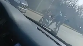 В "Студентски град": Мъж и жена се бият, докато си бутат бебето
