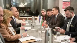 Зафиров с извънредни новини от Кипър: Гръцки F-16 са прехванали дронове над Ливан!