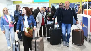 Екскурзоводка, прибрана с извънредния полет до Варна, разказа какво е станало в Дубай Снимки