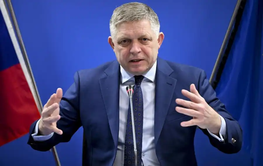 Фицо за Зеленски: Не вярвам дори в това, че има нос между очите си