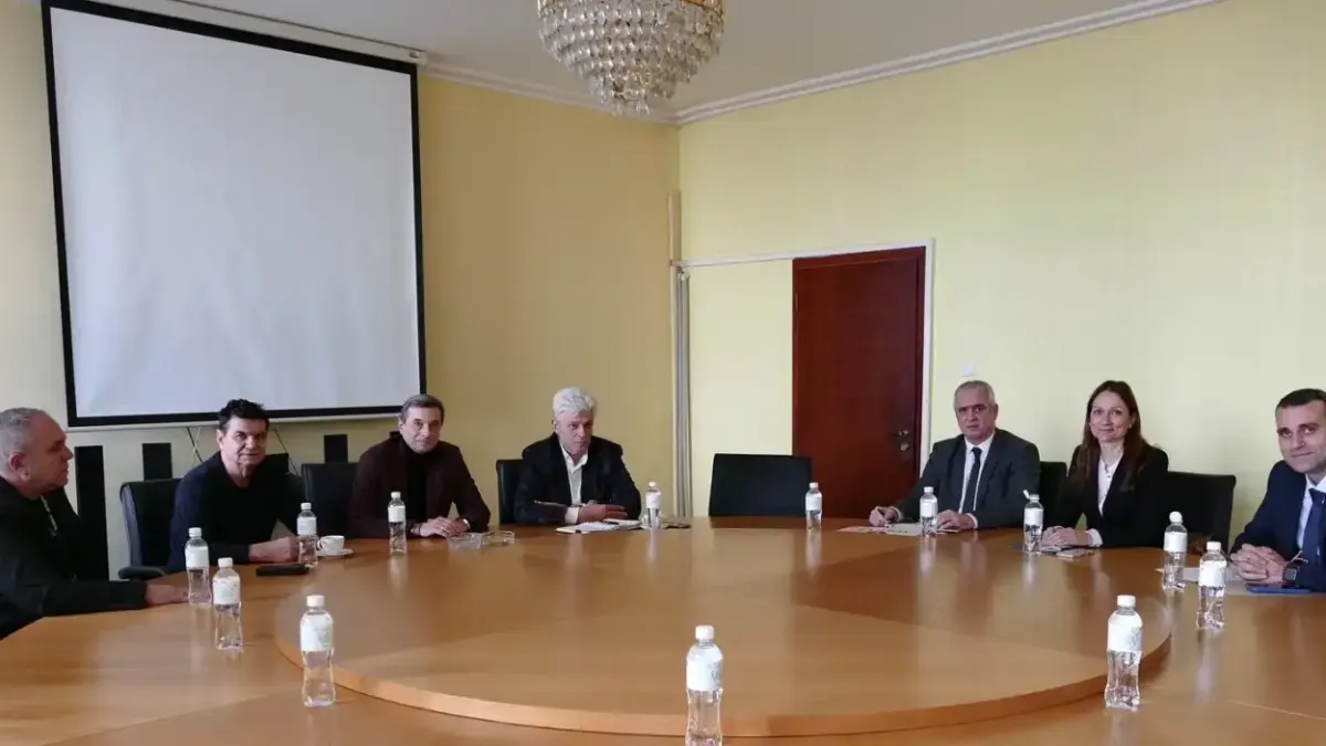 Министър Ирина Щонова започна срещи със социалните партньори