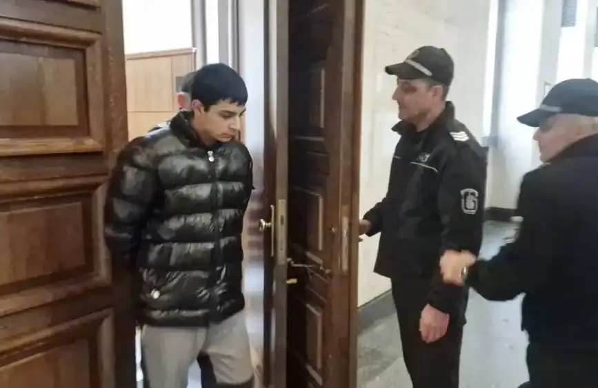 Осъдиха 19-г. Валентин, убил баща на три деца в София