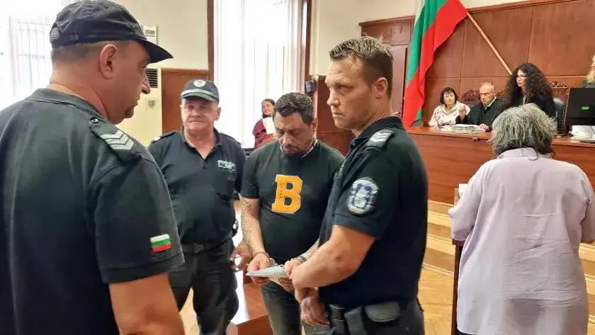 Брутална жестокост: Мехмед преби до смърт с бухалка и юмруци детето на любовницата си в Хасково