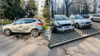 Нощен хаос в София: Малка червена кола удари три автомобила Снимки