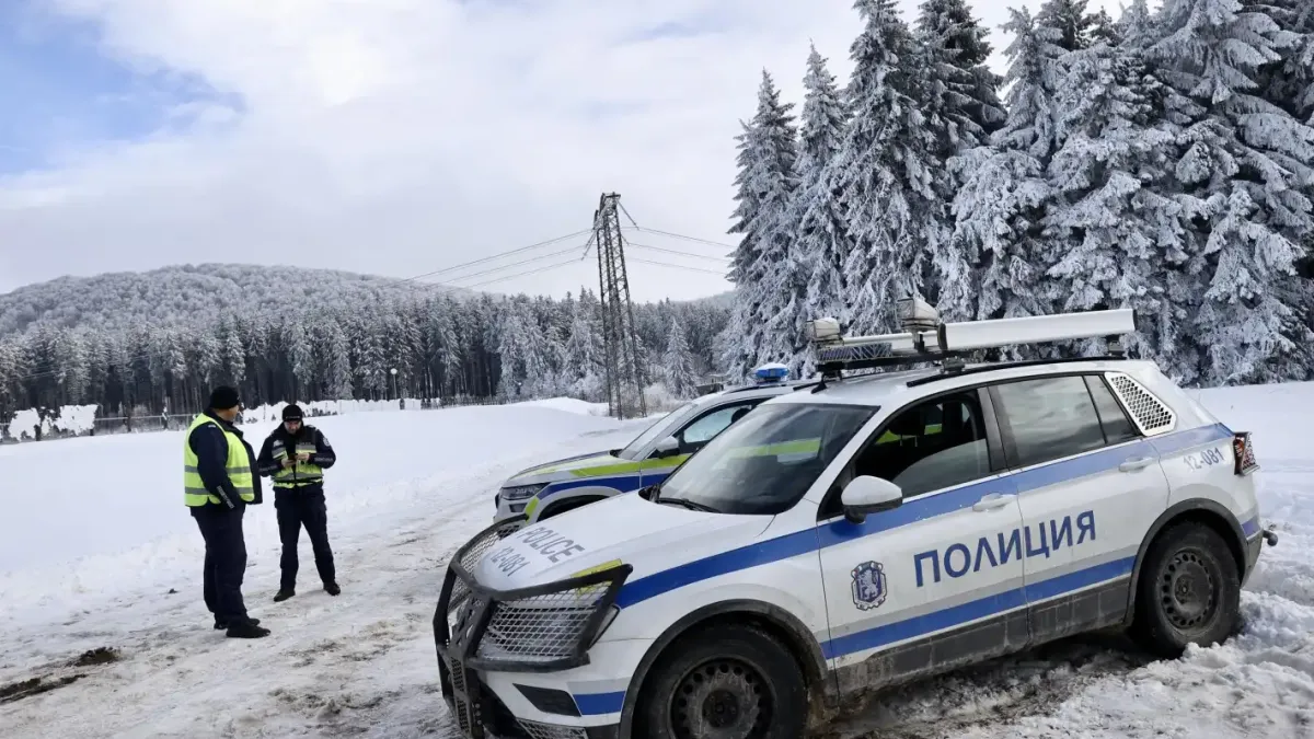 Полиция продължава да пази хижа "Петрохан"