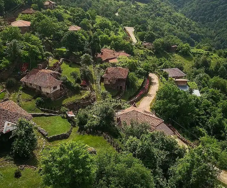 Китното село Долене се превръща в новата имотна звезда