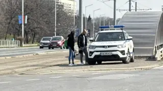 Мащабна полицейска акция в София, погнаха просяци и улични артисти Снимки