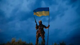 Зеленски в Донбас пред NYT: Няма намерение за изтегляне на украински войски