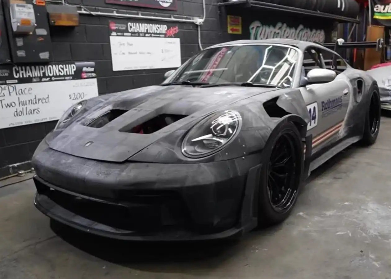 Майк Лейк създаде Porsche GT3 чрез 3D принтиране: Всичко за мащабния проект
