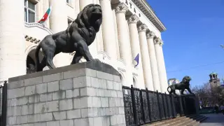 Зелена светлина: Излиза ли България от „сивия списък" за пране на пари