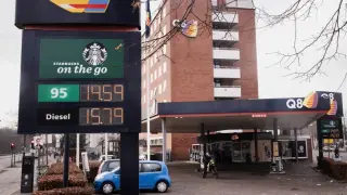 Датчаните са призовани да избягват шофирането заради бензиновата криза