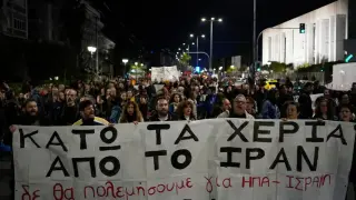 Протест в Атина срещу войната в Иран и присъствието на военни бази на НАТО
