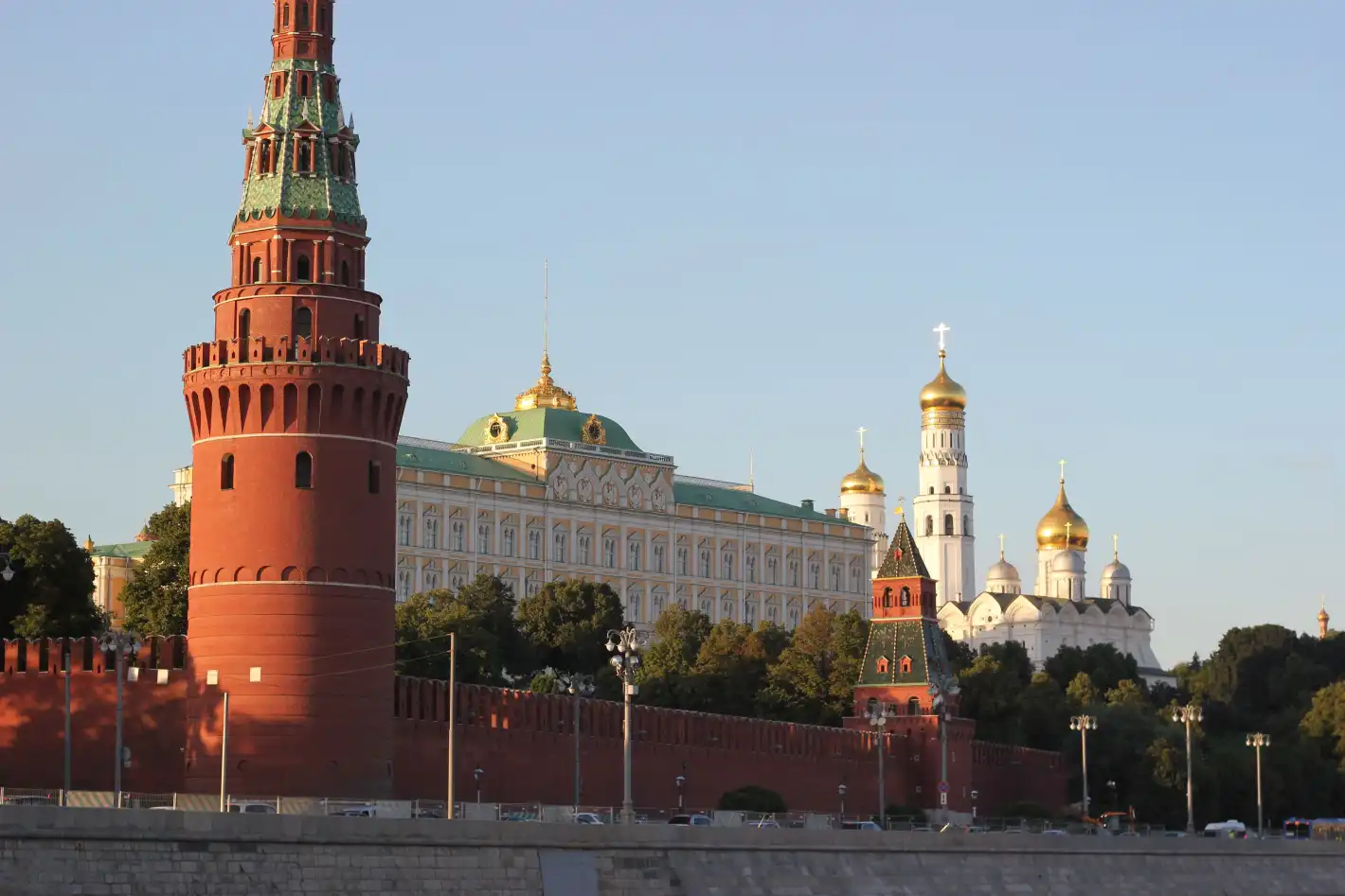 Москва обяви: Русия поддържа неофициални контакти с Киев
