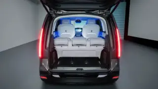 Големи промени: Представиха Mercedes VLE - наследника на Mercedes Vito и V-Class