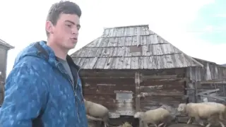 Най-известният сръбски фермер Лука сподели снимки на своя починал баща