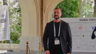Български предприемач от „Бурж ал Араб“: Дрон удари хотела три етажа под мен