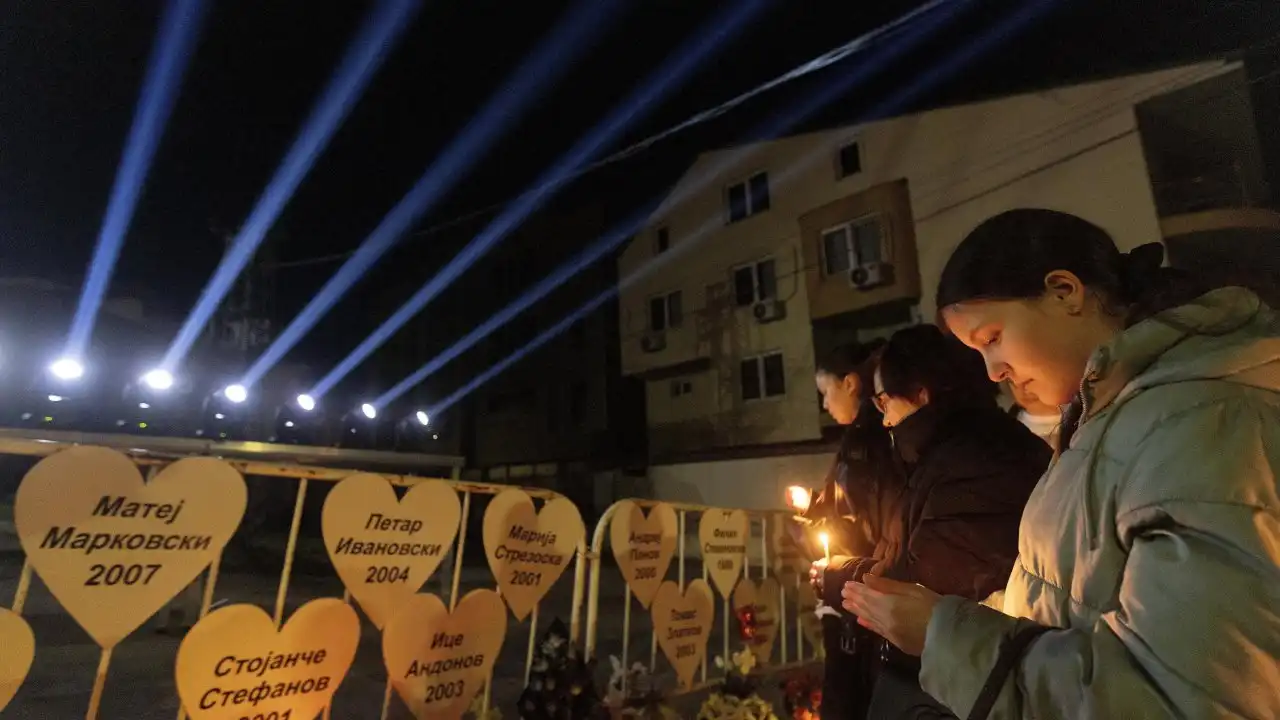 Кочани почете с минута мълчание жертвите от пожара в "Пулс"