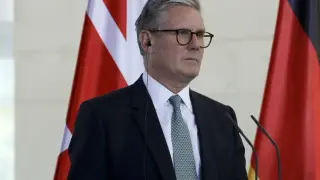 Стармър: Великобритания разполага с хиляди войски в Кипър