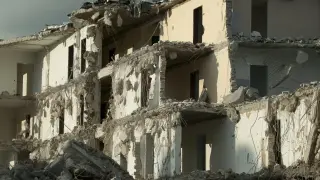 Пакистан отрече, че въздушните му удари са убили над 400 души в болница в Кабул