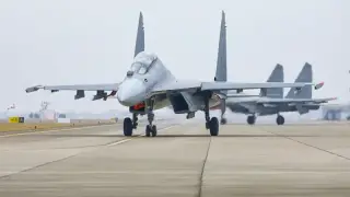 Китай проучва колко дълго Тайван може да издържи с американските оръжия