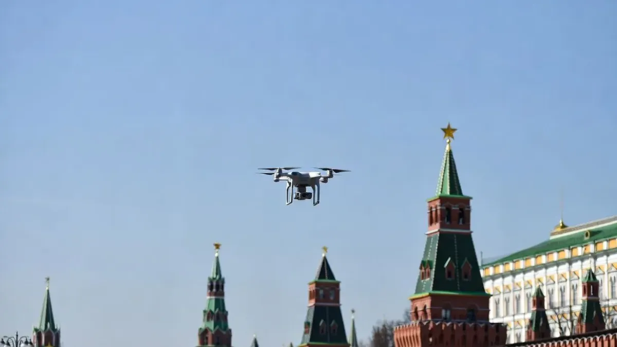 Москва реагира необичайно на рекордния удар с дронове по руската столица от началото на войната