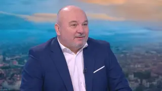 Дацов обясни какъв ще е ефектът от тавана върху горивата и намаляването на ДДС