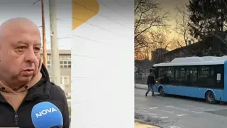 Показаха кадри от нападението над шофьор на автобус в Русе, биячът се издирва