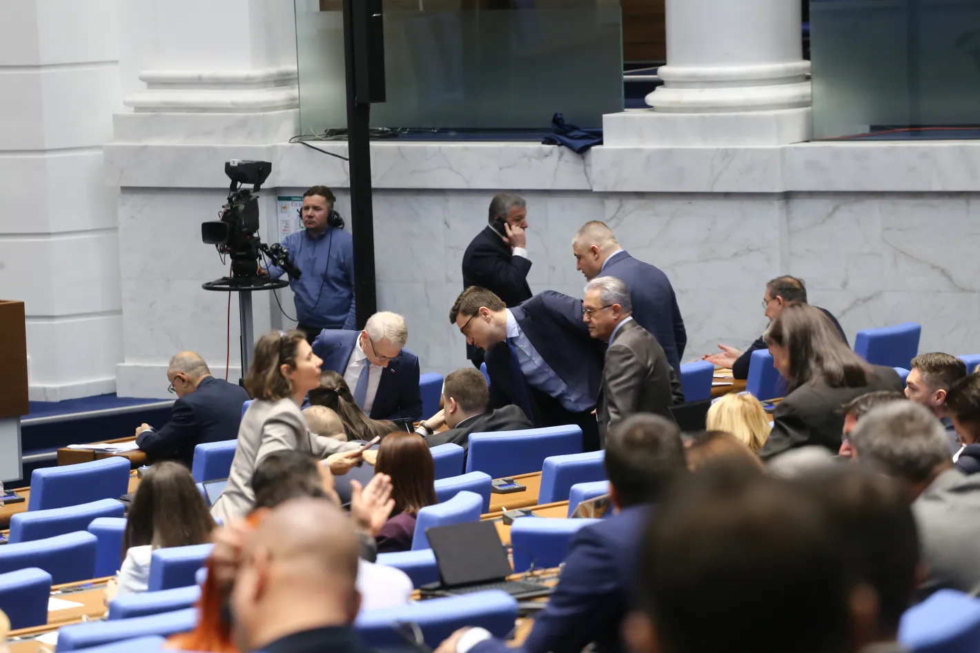 Кои знакови лица не влизат в парламента