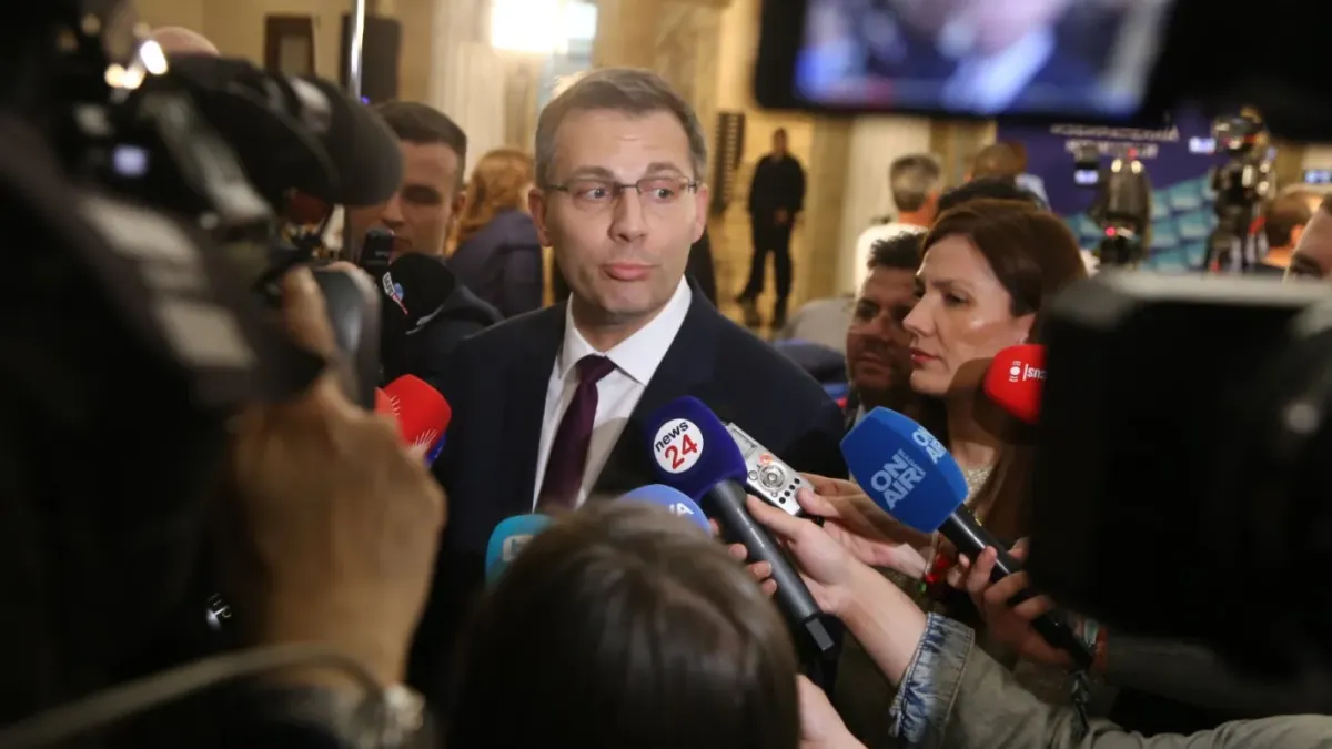 Станислав Анастасов: Има ли пилот в падащия самолет на соросоидното служебно правителство