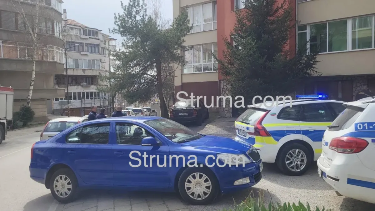 Благоевград: Спасиха 18-г. ученик след 5-часова криза на тераса