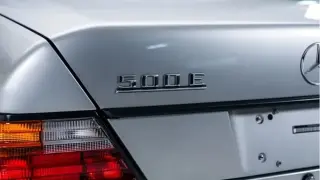 Продадоха най-скъпия Mercedes-Benz 500 E в света Снимки
