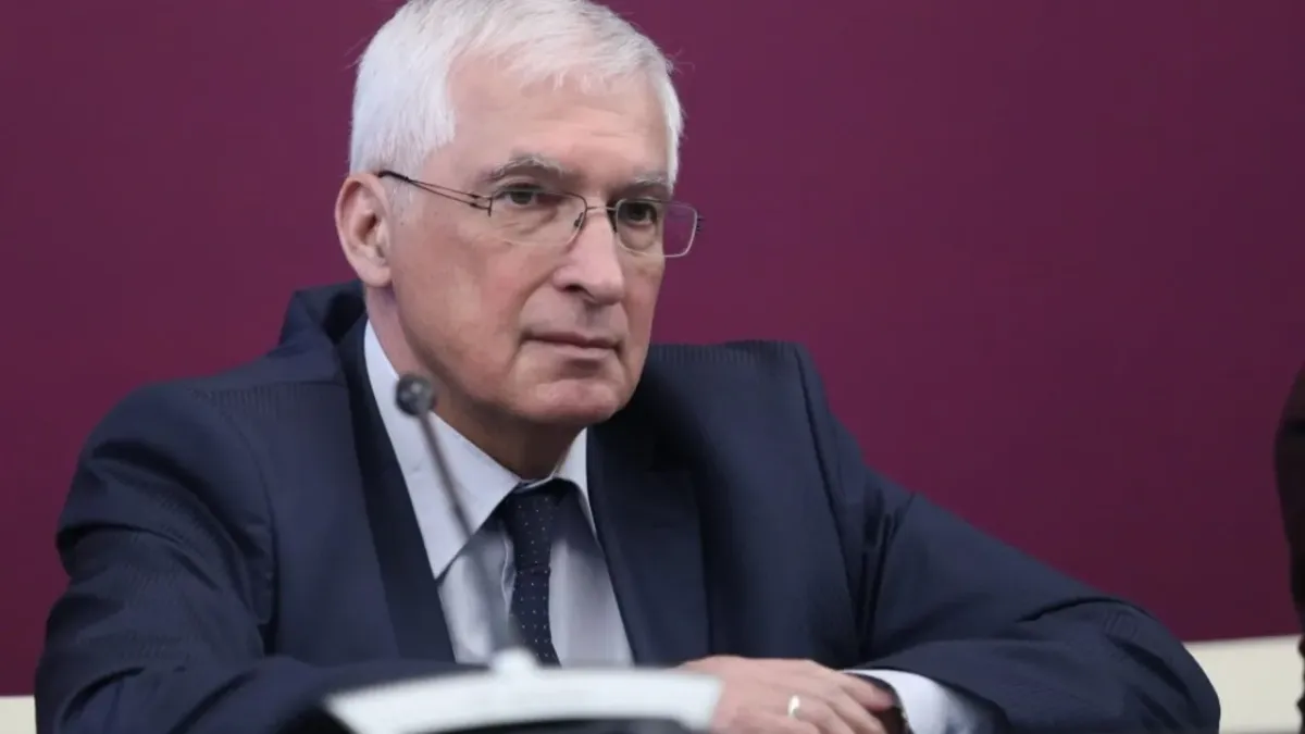 Проф. Дуранкев: Горивата ще минат 1,60 евро до две седмици
