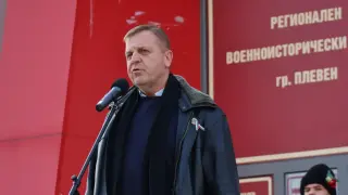 Каракачанов: Тръмп и Нетаняху подцениха готовността на Иран