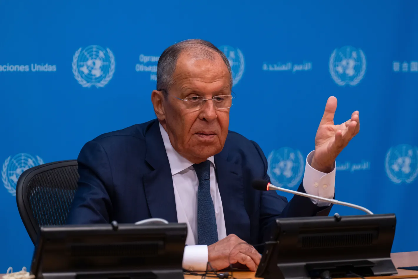 Лавров: Русия вижда криза в НАТО и ЕС